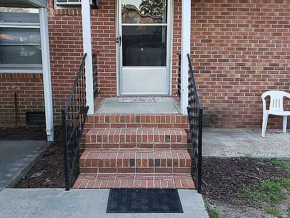 5th image of 818 Central Ave