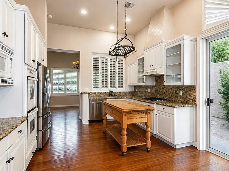 2215 Scarlet Rose Dr — Photo 19