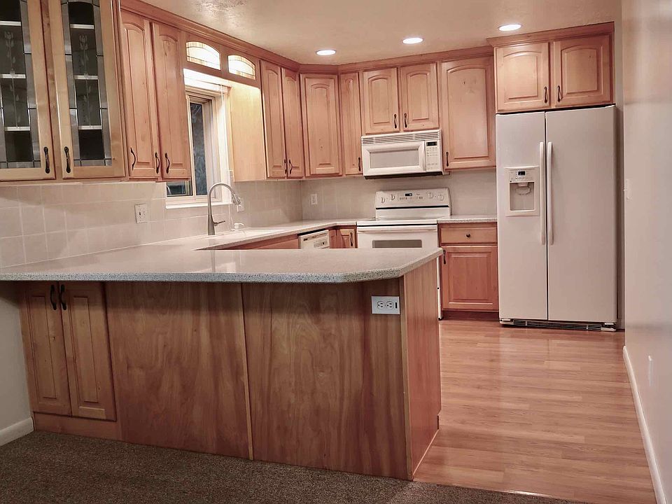 1st image of 10049 S Temple Dr
