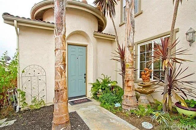 5 bed, 4310 sqft, $4,750 — Photo 3