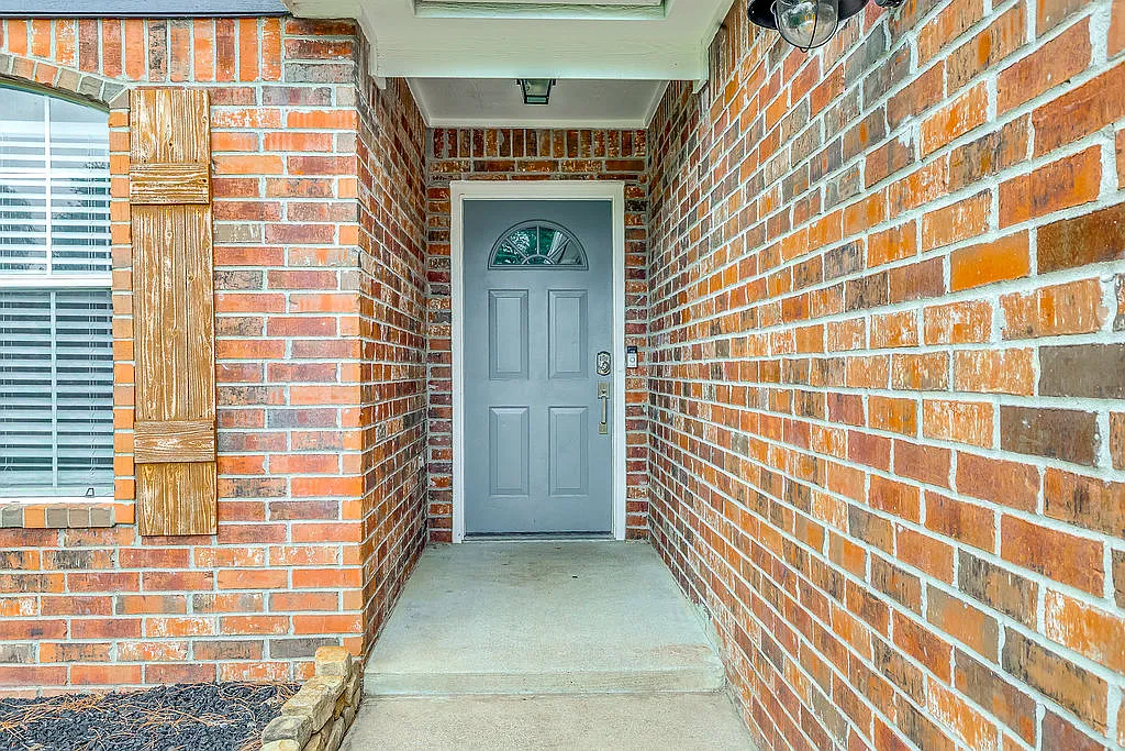 3 bed, $1,995 — Photo 3