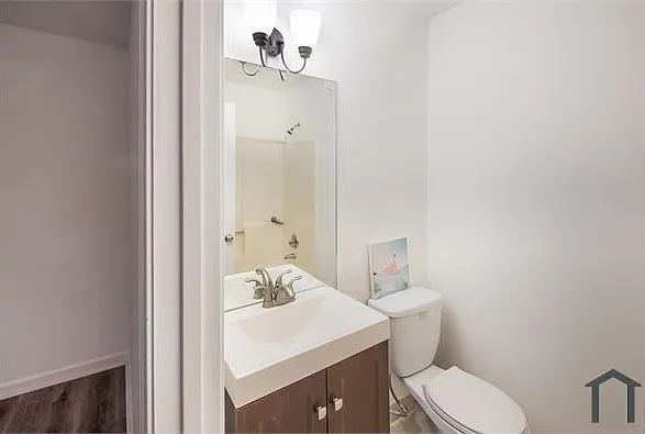 2 bed, 1208 sqft, $1,700 — Photo 4