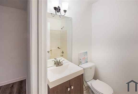 4th image of 1926 Patterson Cir