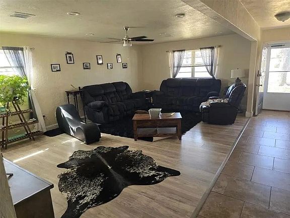 3rd image of 2911 NW Templeton Ter