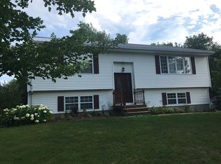 12 Lakeview Ave, Rouses Pt, NY 12979