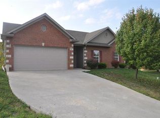 1907 Granite Oaks Ct, Columbia, MO 65203