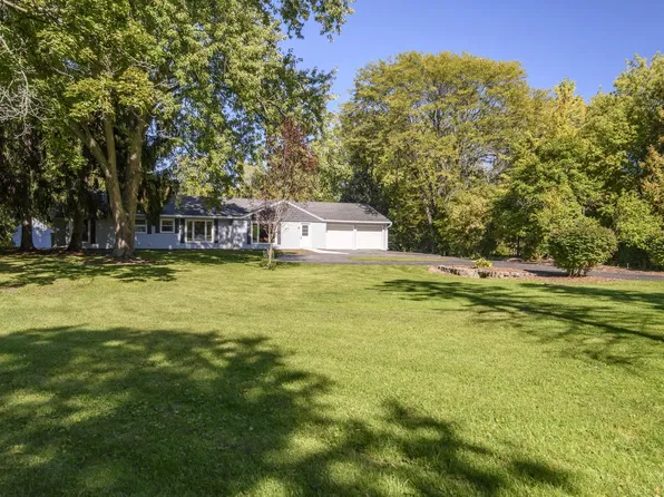 1428 W Fiesta LANE, Mequon, WI 53092