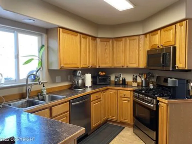 2431 Trisha Ave — Photo 10
