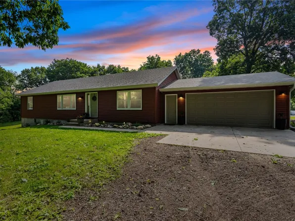 3230 51st St, Walker, IA 52352