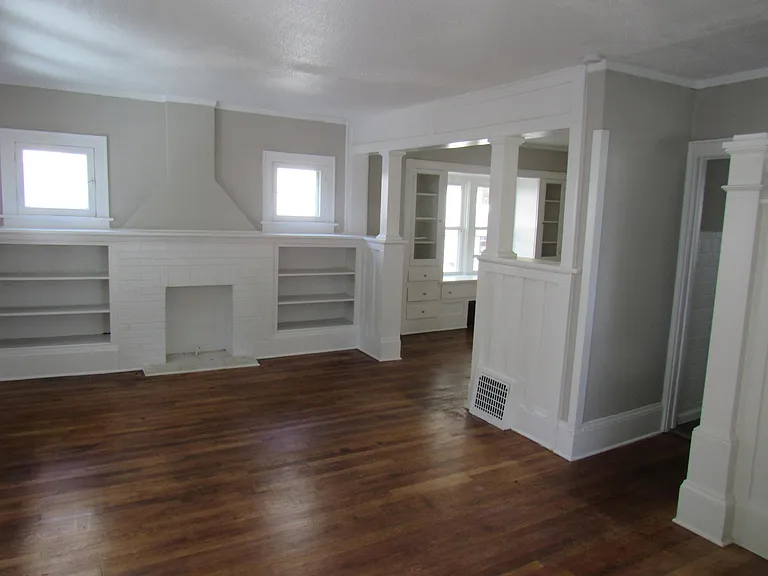 1031 Collinwood Ave — Photo 3