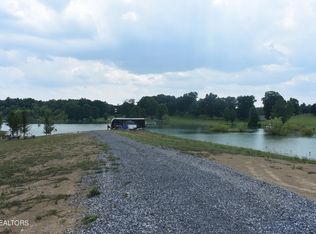 2265 Chestnut Hill Rd, Dandridge, TN 37725