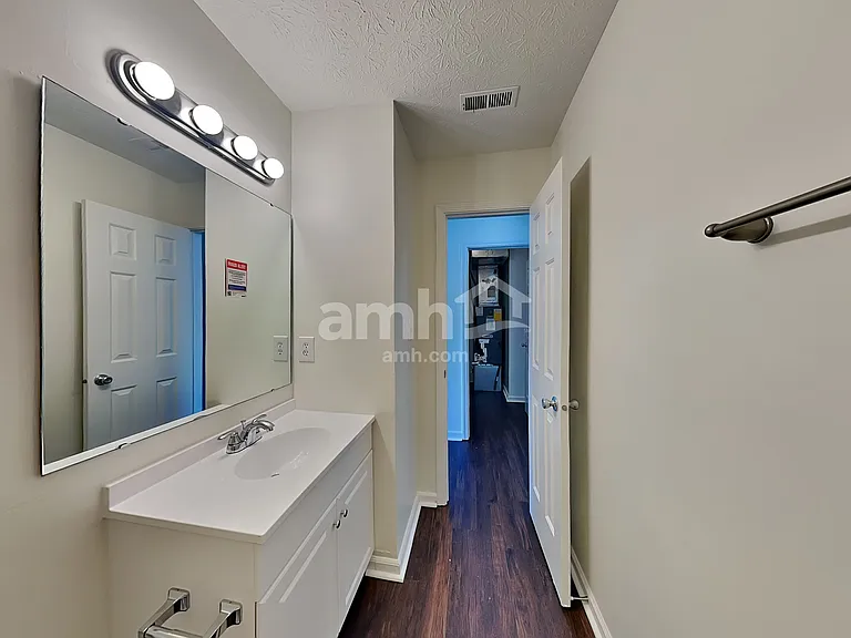 5223 Waterton Lakes Dr — Photo 14