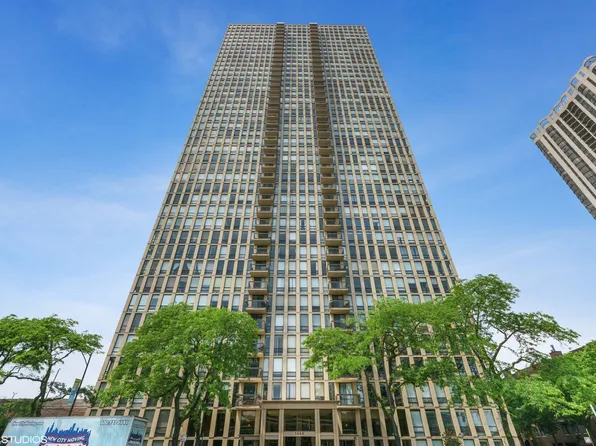 1660 N La Salle Dr APT 811, Chicago, IL 60614