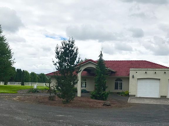 4th image of 19913 NE 43rd Cir