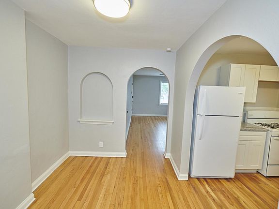 4th image of 5000-5002 Oleatha Ave #5000