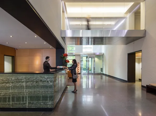 211 North End Avenue image 10 of 14