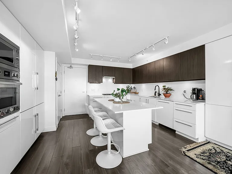 188 Agnes St #1103 — Photo 7