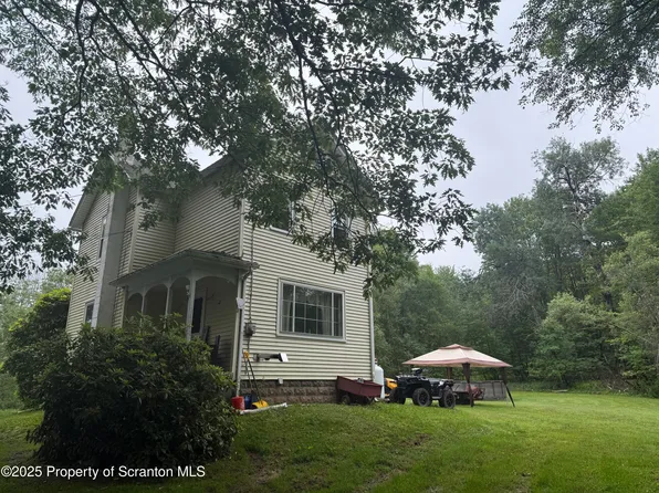 213 Homestead Dr, Moscow, PA 18444