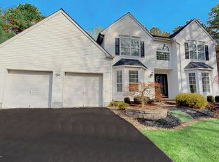 558 Buttonwood Dr, Jackson, NJ