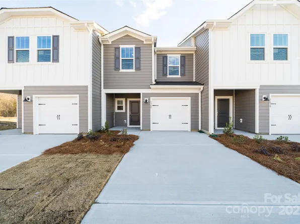 8016 Hidden Springs Trl, Charlotte, NC 28216