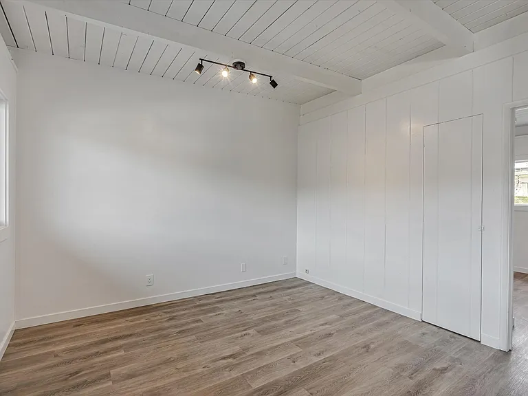 6500 Donal Ave — Photo 5