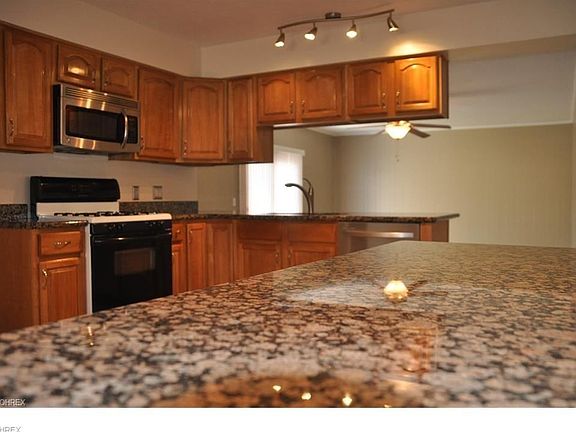 4th image of 331 Saint Lawrence Blvd