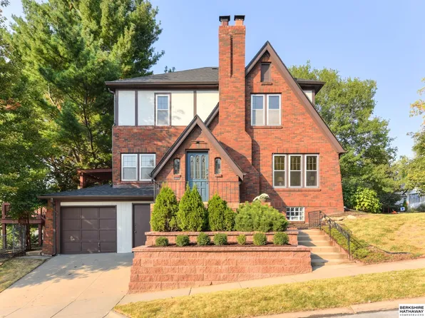 4952 Blondo St, Omaha, NE 68104