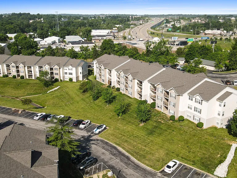 Vida Apartments — Photo 4