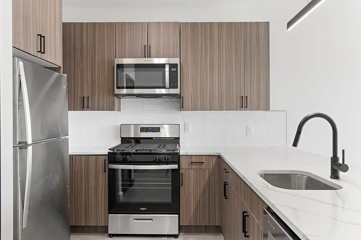 132 Mallory #510 — photo 3 of 9