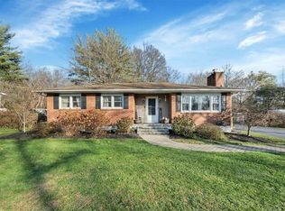 94 Lakeside Rd, Newburgh, NY 12550