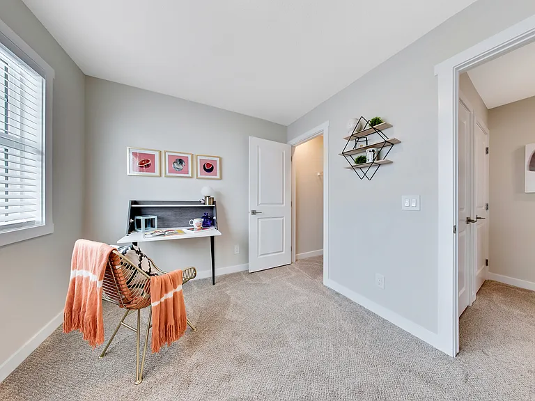 110 Baltzan Blvd — Photo 54