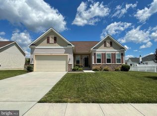 303 Aldershot Dr, Martinsburg, WV 25405