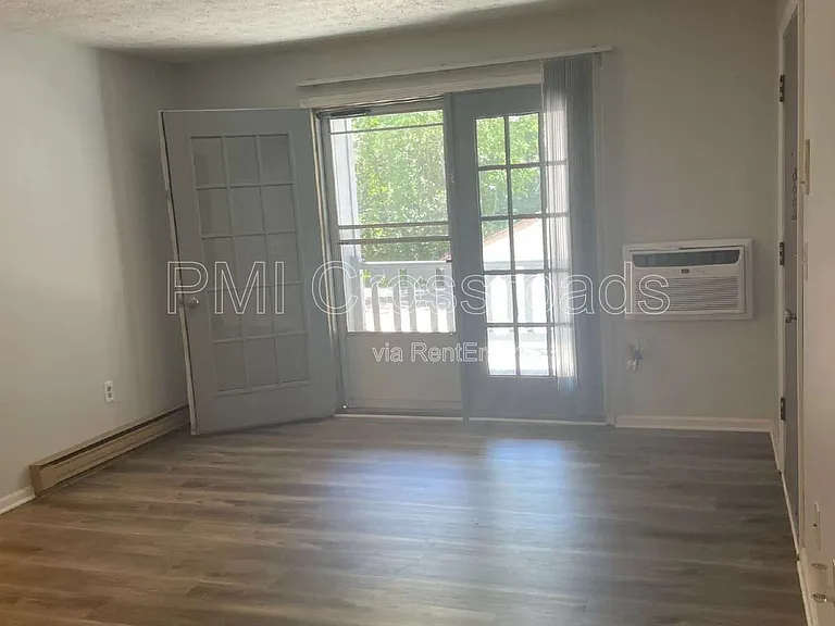7715 Hills And Dales Rd NW #6 — Photo 3