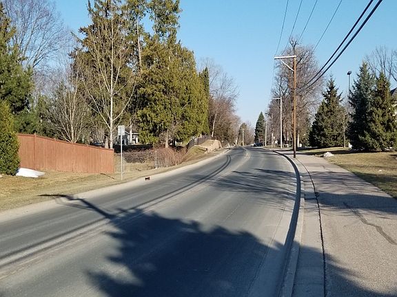 5th image of 470 Victoria Dr