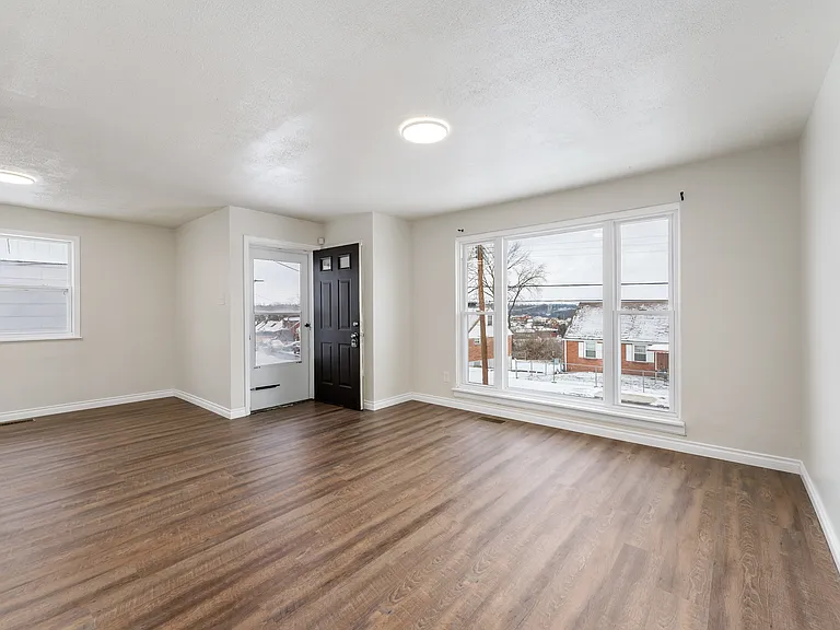 1330 Beverly Rd — Photo 4