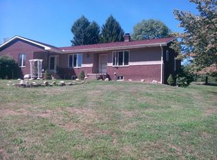 1903 Congress Lake Rd, Mogadore, OH 44260