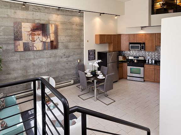 2nd image of 340 6th St Unit 102