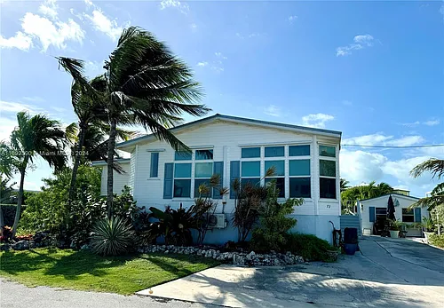 72 Ocean Dr Photo 1