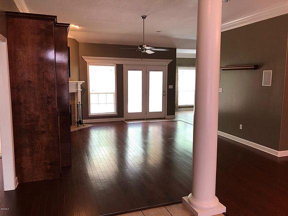 4th image of 14330 Carriage Cir