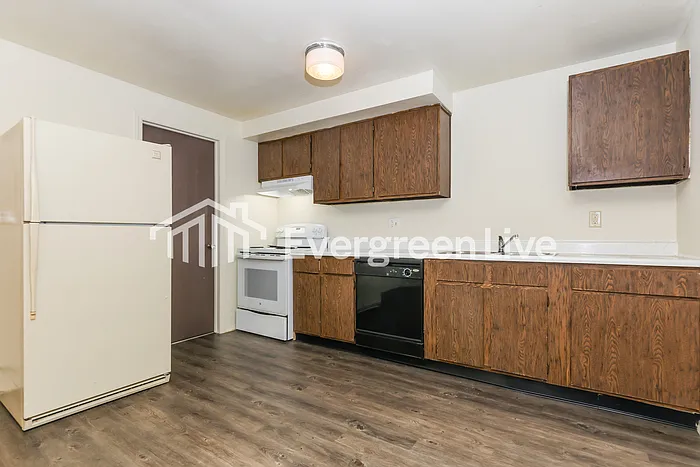 8093 Mount Aetna St — Photo 7