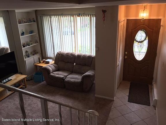 2nd image of 82 Tanglewood Dr