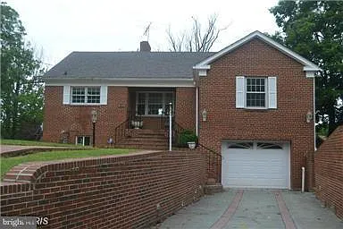 1501 38th St SE photo 1