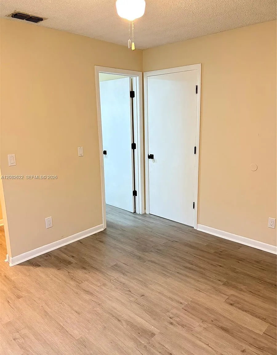 2 bed, 2.0 bath, 1000 sqft, $1,750 — Photo 4