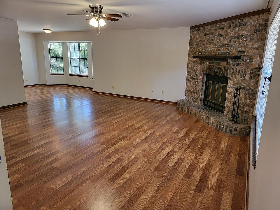 1st image of 1395 Pinnacle Dr #B