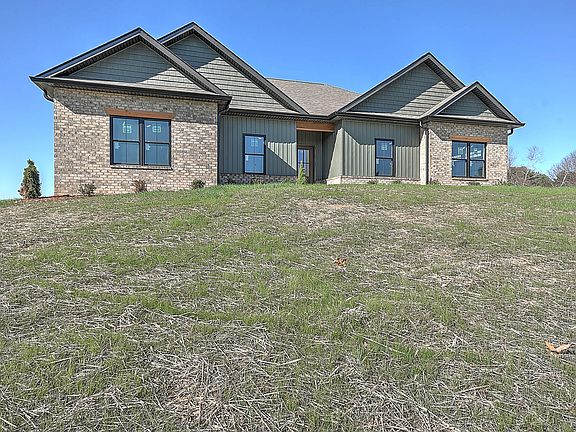 3rd image of 260 Green Lawn Ave