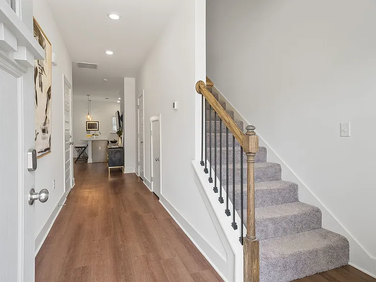 4107 Prentice St — Photo 13