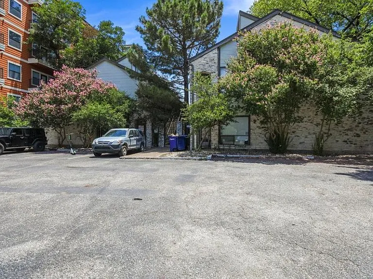 2815 Rio Grande St #102 — Photo 1