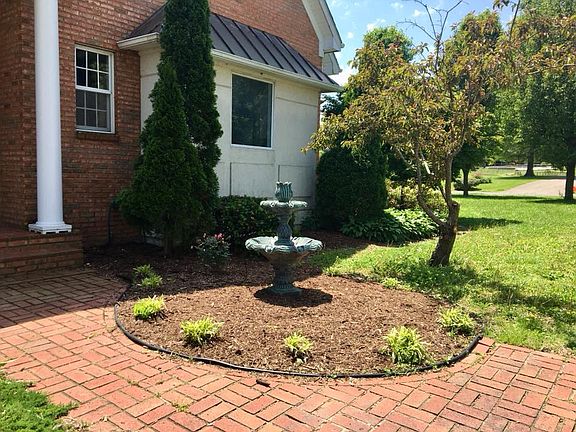 3rd image of 1549 Bellemeade Dr