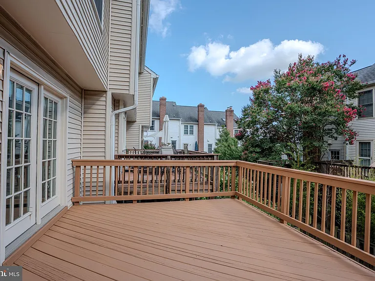 341 S Pickett St — Photo 19