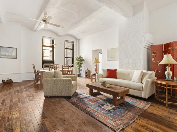 161 West 15th Street image 1 of 10